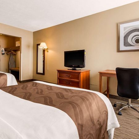 Quality Inn & Suites New Castle Luaran gambar