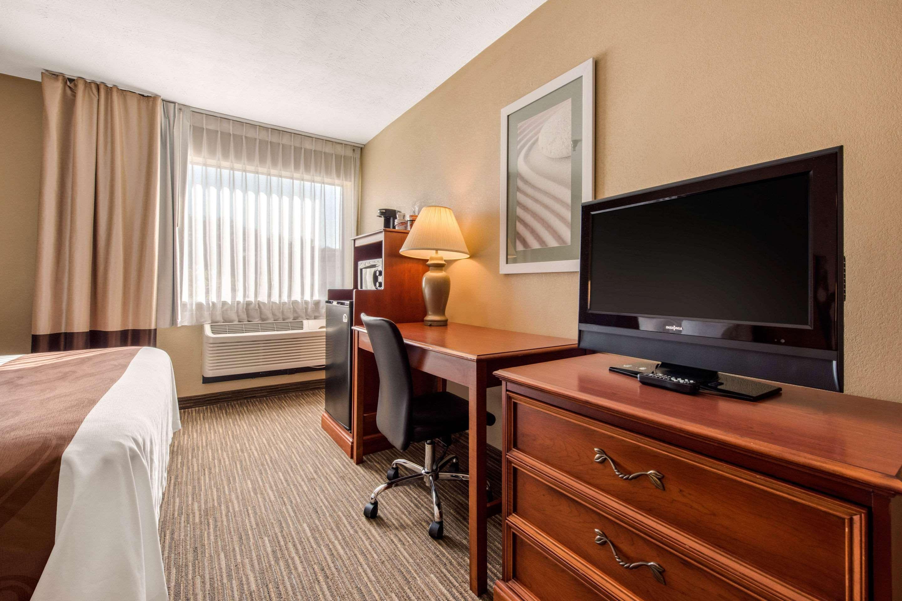 Quality Inn & Suites New Castle Luaran gambar