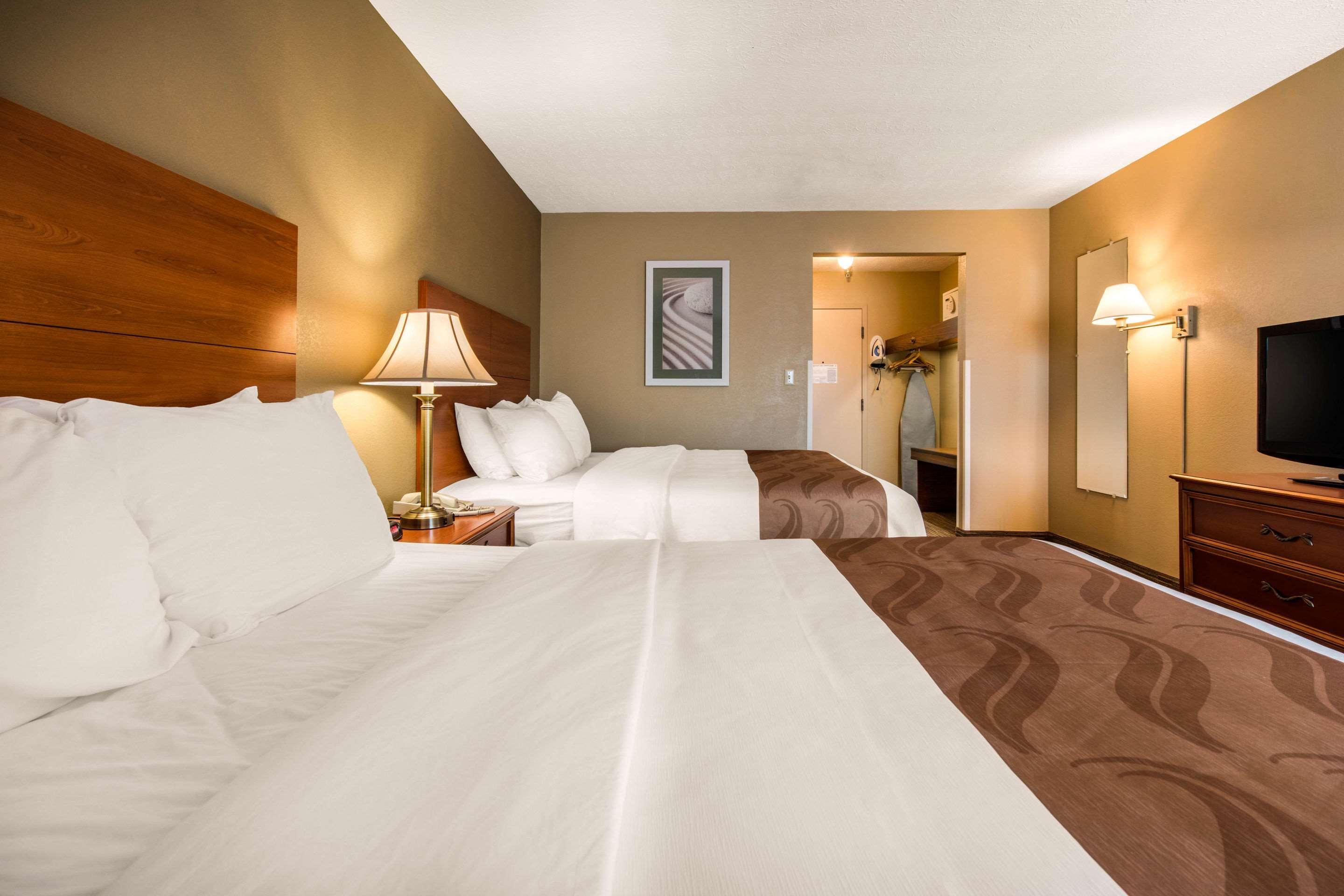 Quality Inn & Suites New Castle Luaran gambar