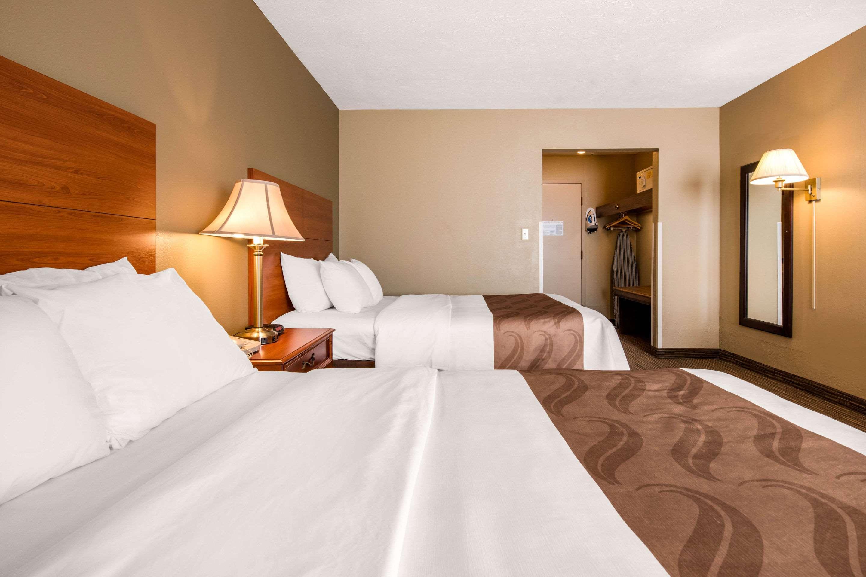 Quality Inn & Suites New Castle Luaran gambar