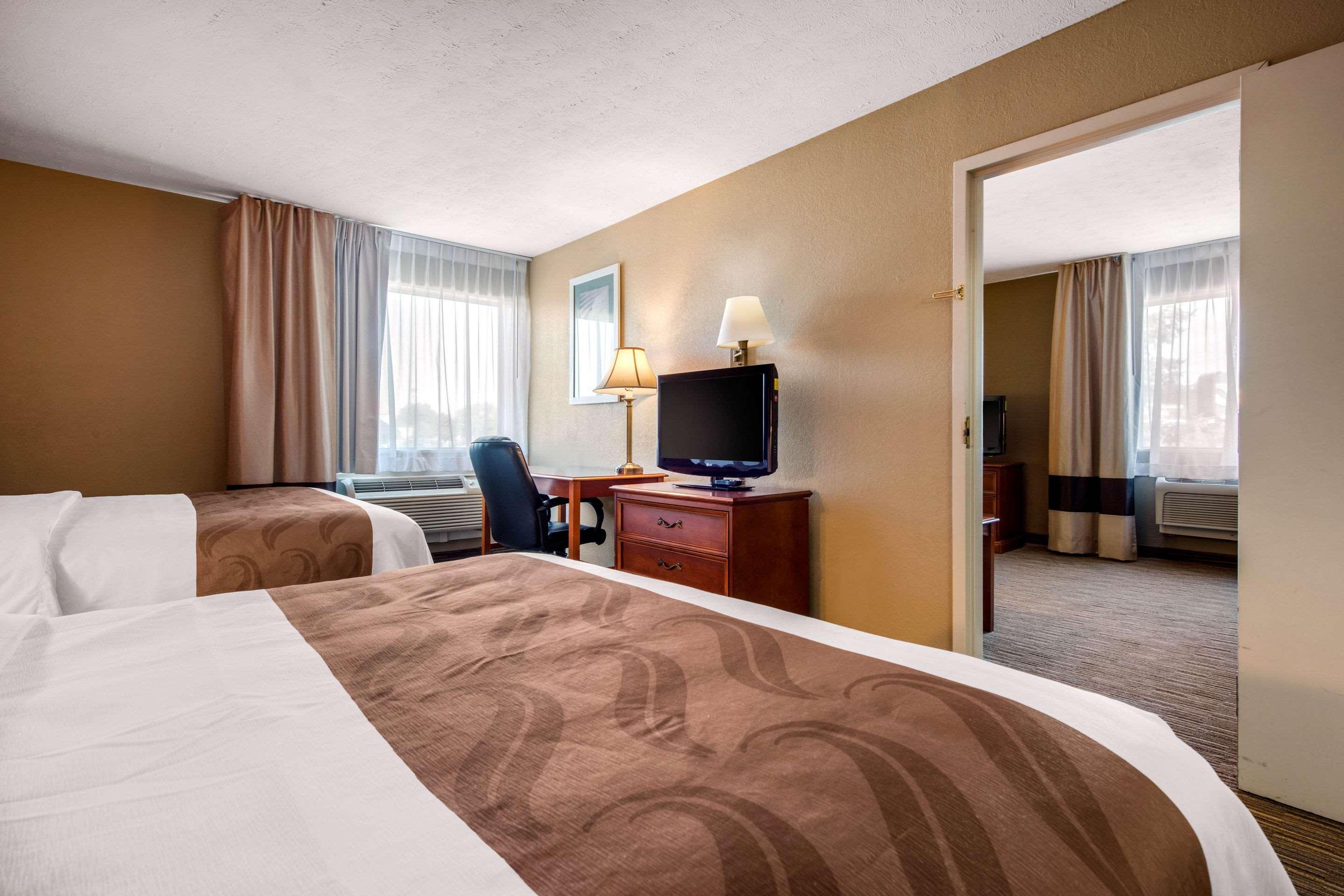 Quality Inn & Suites New Castle Luaran gambar
