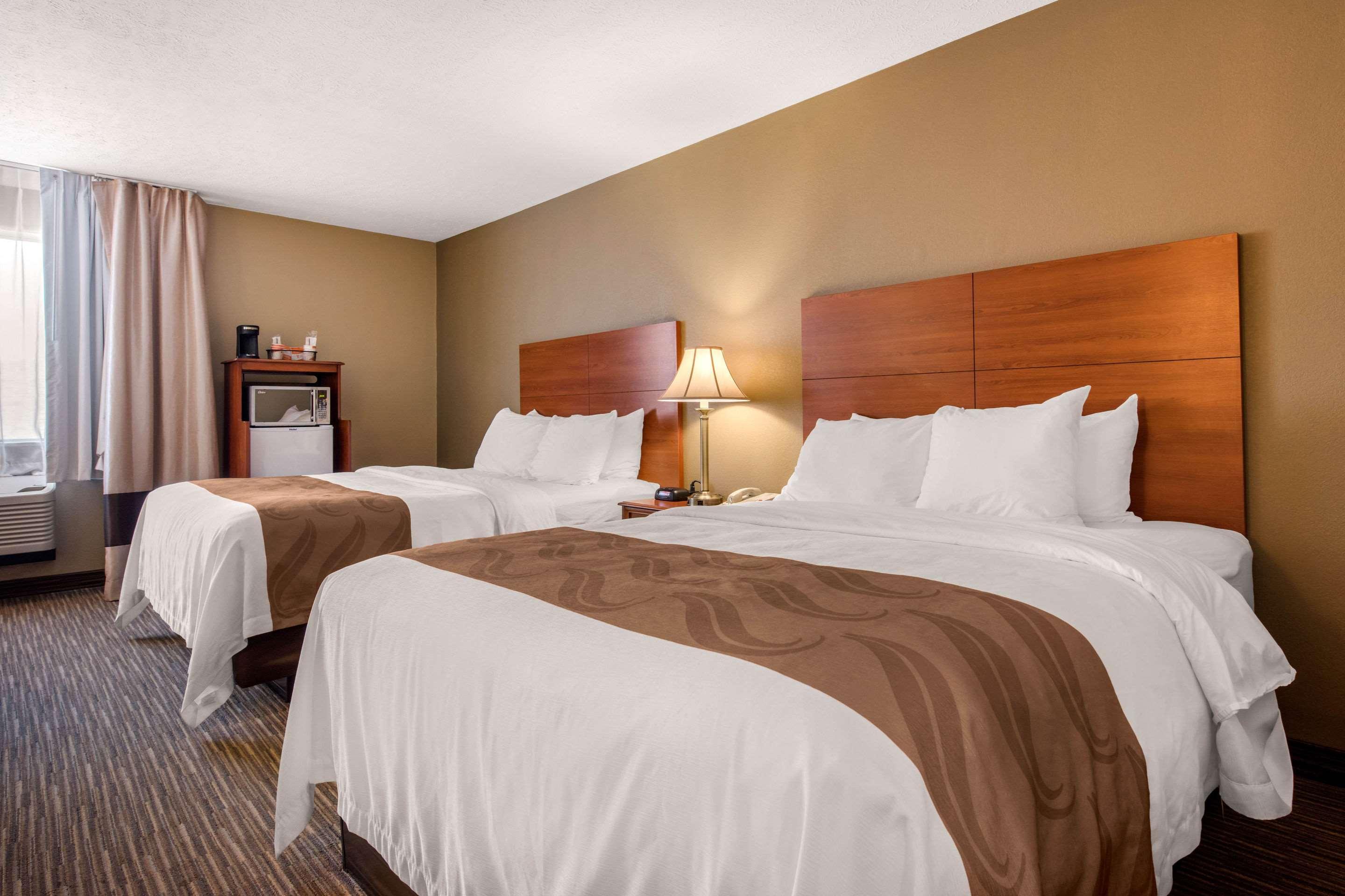 Quality Inn & Suites New Castle Luaran gambar