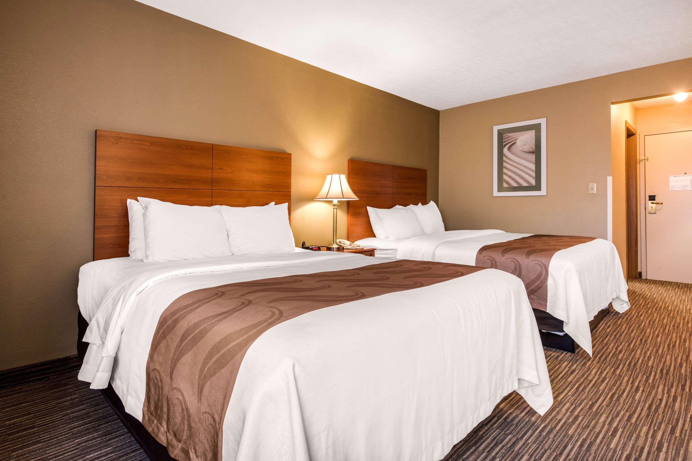 Quality Inn & Suites New Castle Luaran gambar
