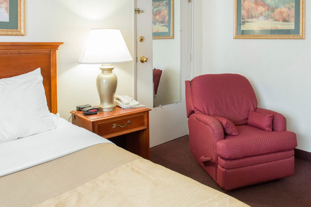 Quality Inn & Suites New Castle Luaran gambar
