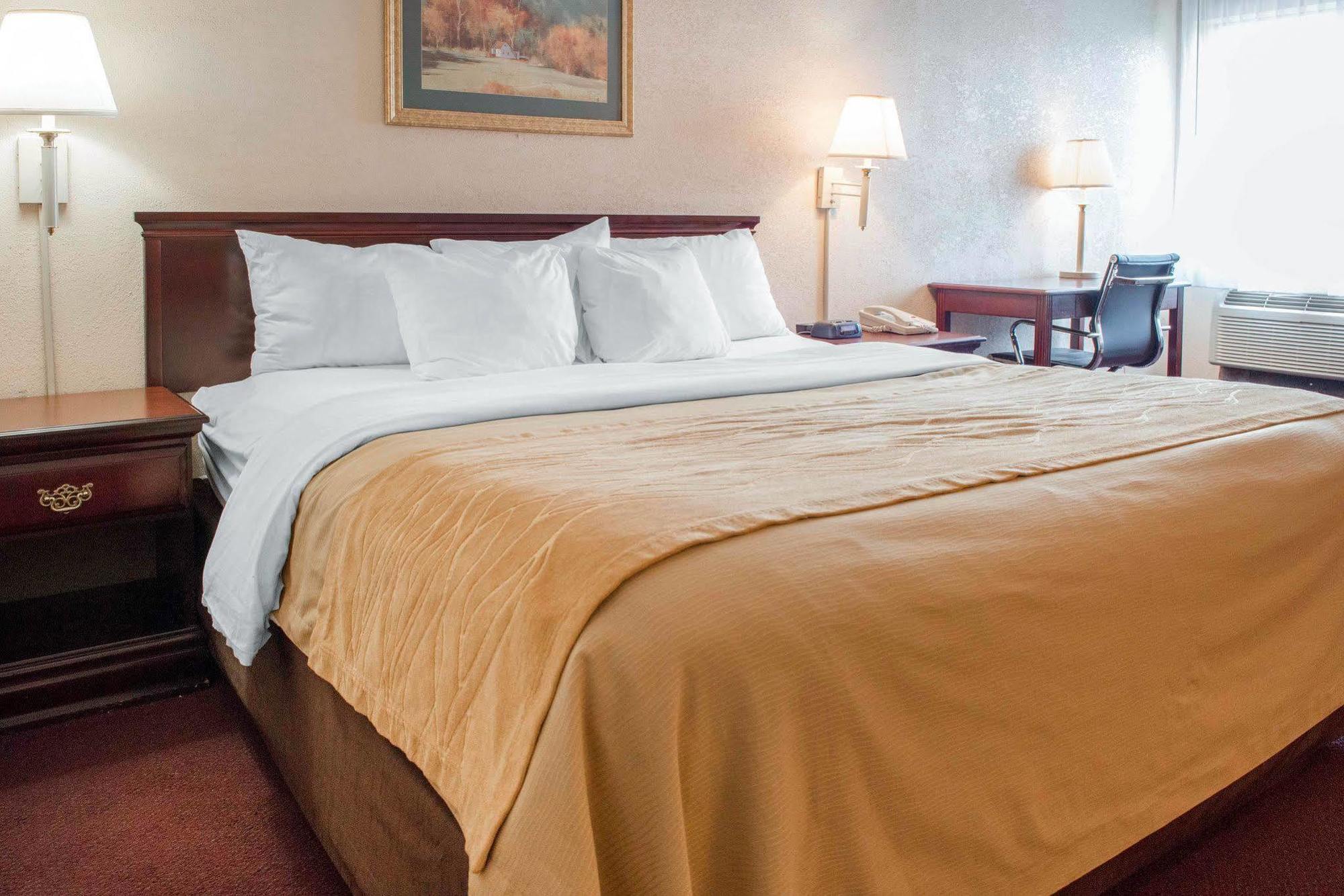 Quality Inn & Suites New Castle Luaran gambar