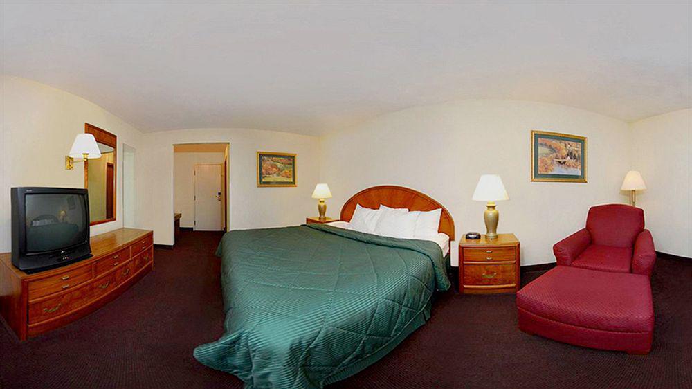 Quality Inn & Suites New Castle Luaran gambar